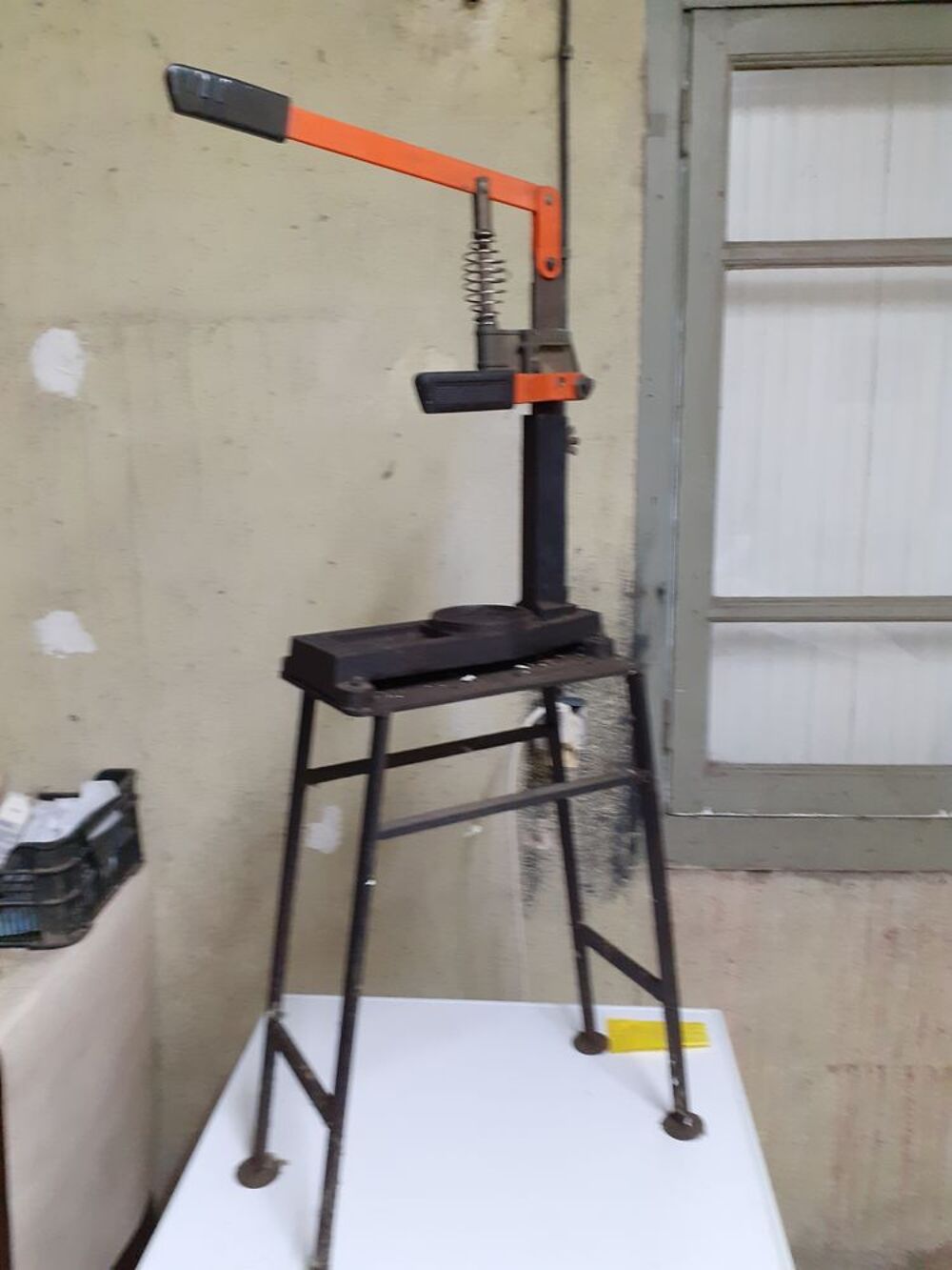 BOUCHEUSE A VIN Bricolage