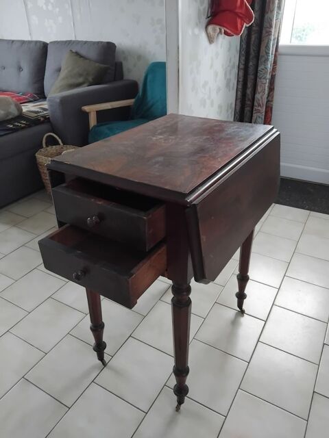 table de chevet Argenton-l'Église (79)