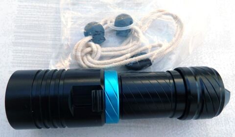 SUPER PHARE PLONGEE 1.200 Lumens à variateur & accu & charge 55 Villefontaine (38)