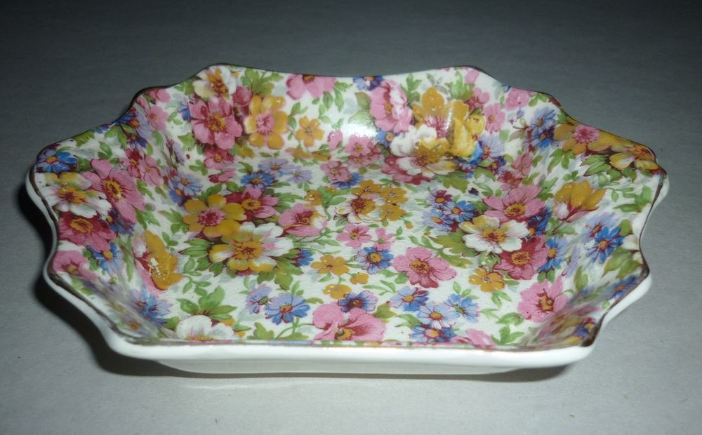 Petit plat d&eacute;cor floral JAMES KENT LTD LONGTON "Du Barry" Décoration