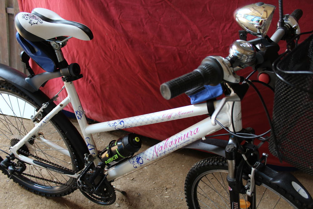 V&Eacute;LO FEMME VTT- POLYVALENT- 26"-avec le TOP de L'EQUIPEMENT Vélos