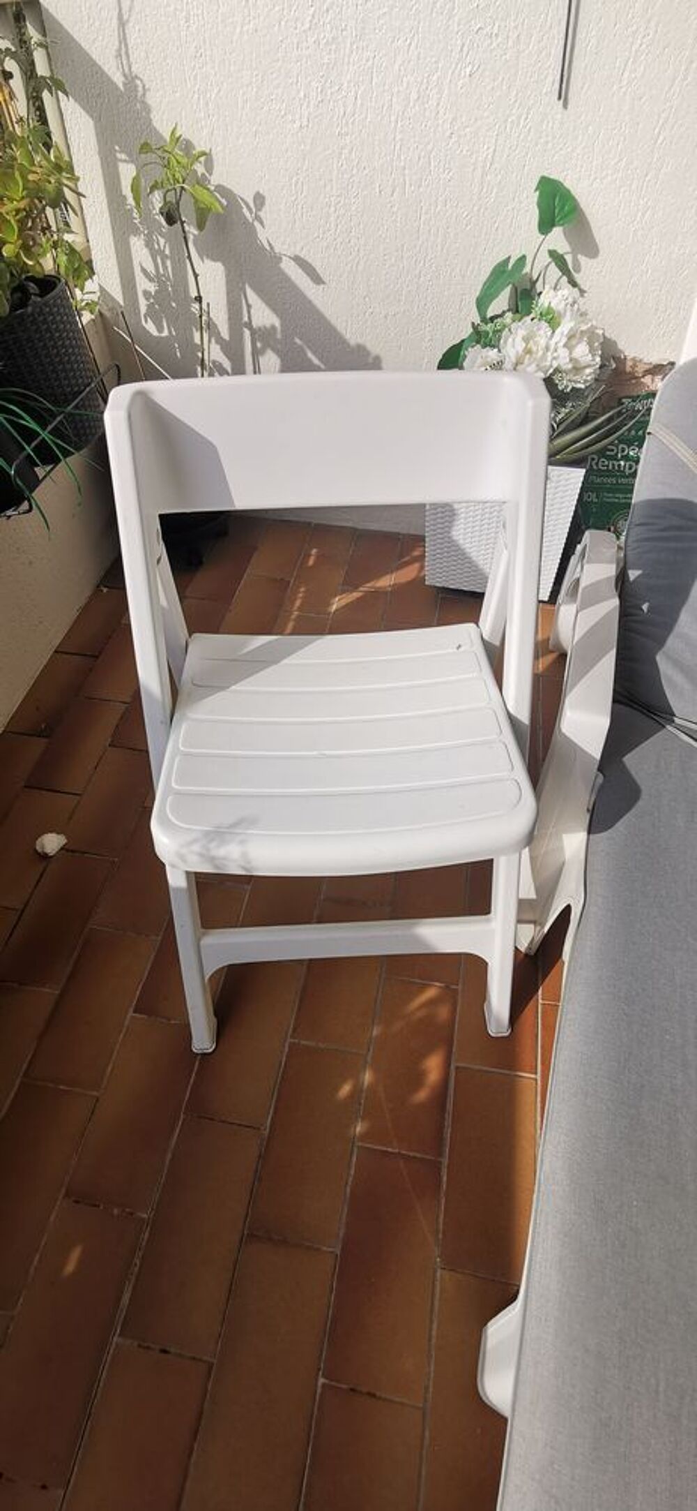 Chaise longue Relax et 2 chaises de jardin Jardin