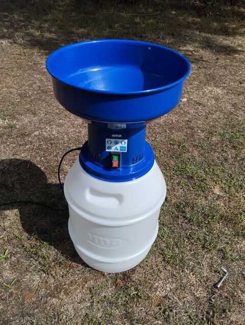Moulin électrique pour grains basse cour 160 Sainte-Hermine (85)