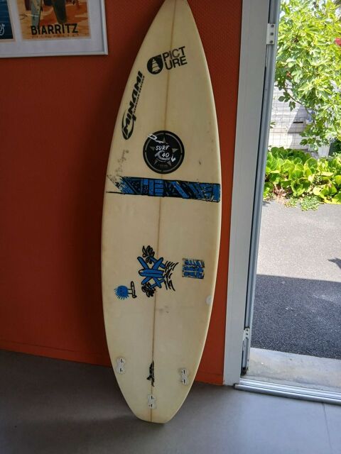 planche de surf à  résine la marque c'est minami Biarritz (64)