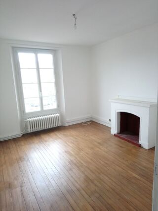  Appartement à louer 5 pièces 80 m²