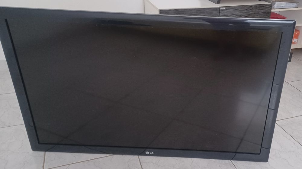 T&eacute;l&eacute;vision &agrave; fixer au mur ou a poser Photos/Video/TV