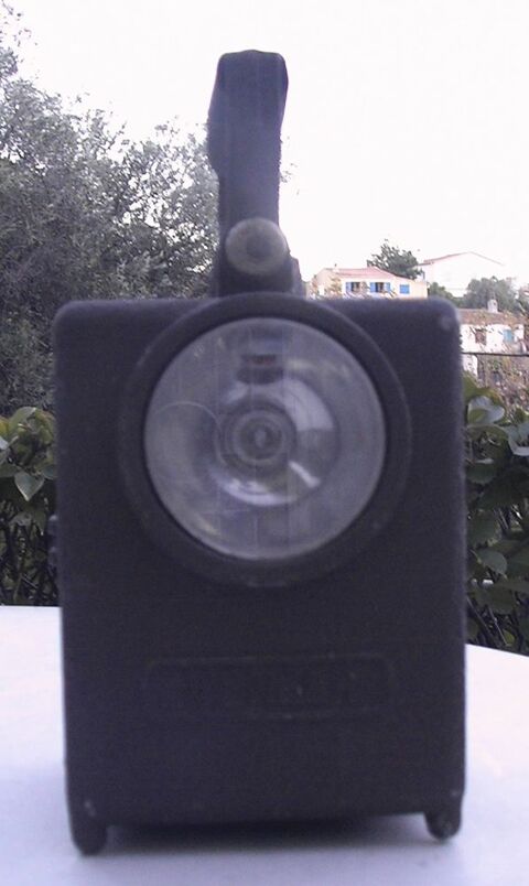Lampe de cheminot - Type Agral 1940.  13 P�gomas (06)