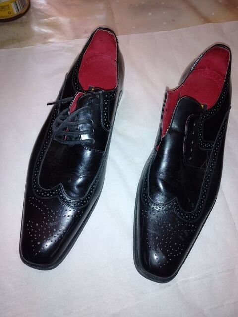 Chaussures � lacets  H omme. 30 Pollestres (66)