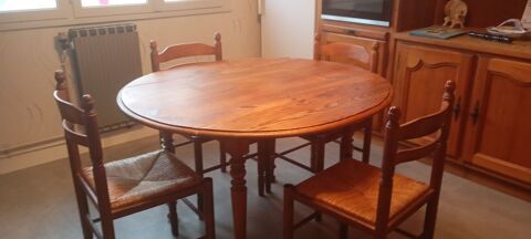 Ensemble table et chaises de cuisine en bois La Couronne (16)