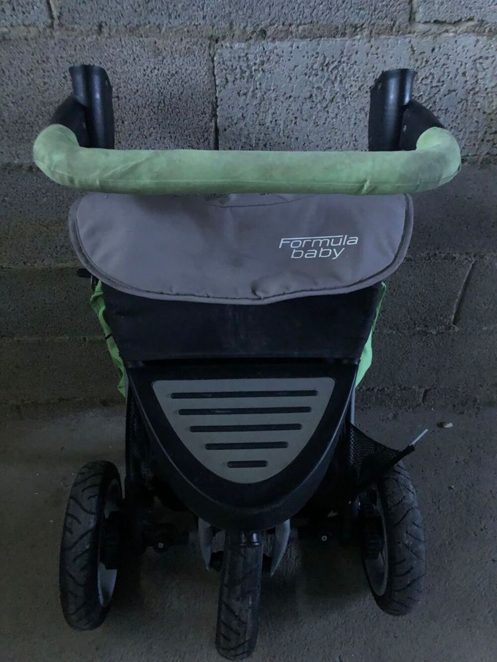 poussette b&eacute;b&eacute; confort 3 roues Puériculture