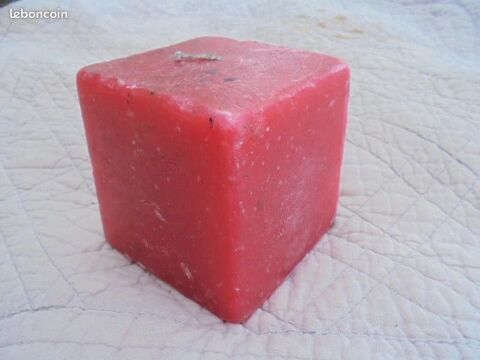 Bougie rouge cube 1 Castres (81)