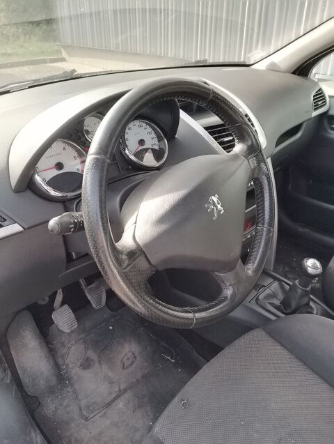 Peugeot 207 1.4 HDi 70ch BLUE LION Premium 2008 occasion Bavans 25550