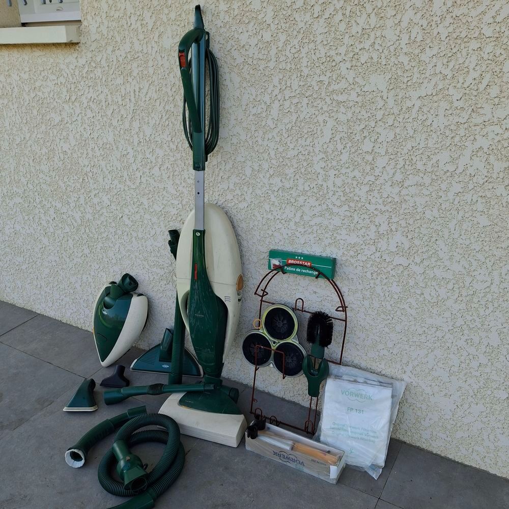 Aspirateur vorwerk Electroménager