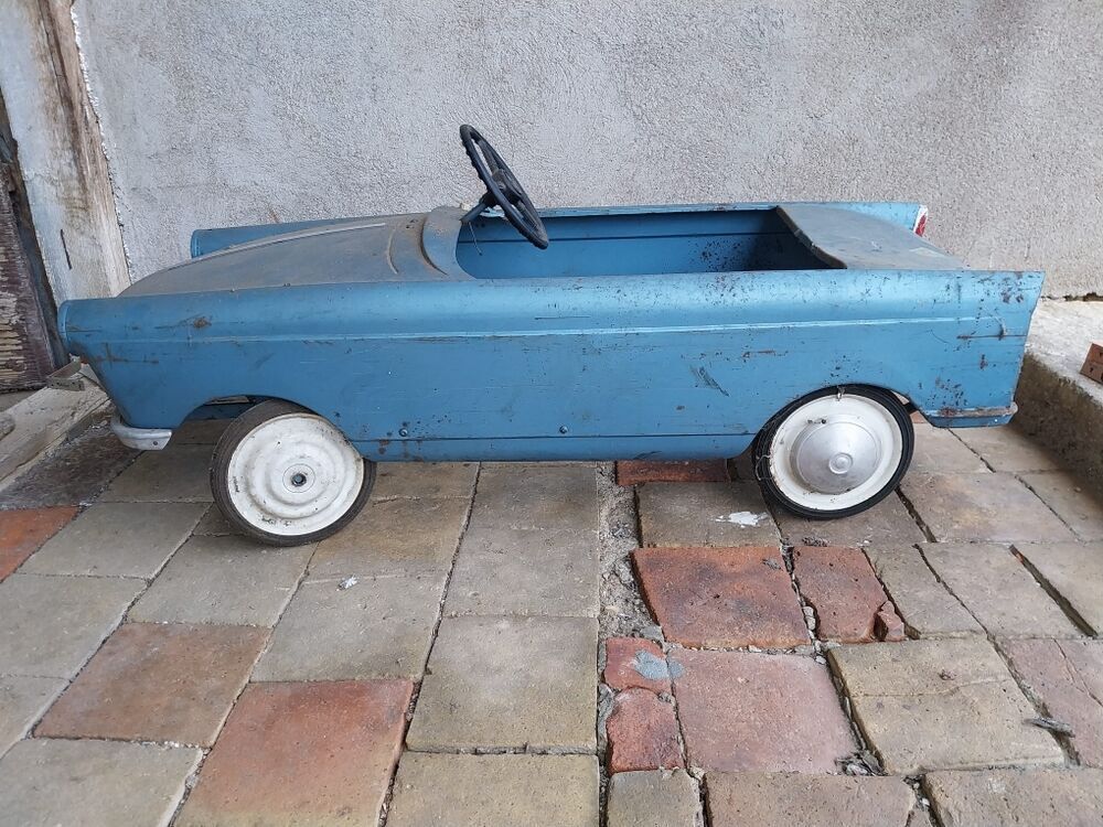 Voiture &agrave; p&eacute;dale 404 PEUGEOT 