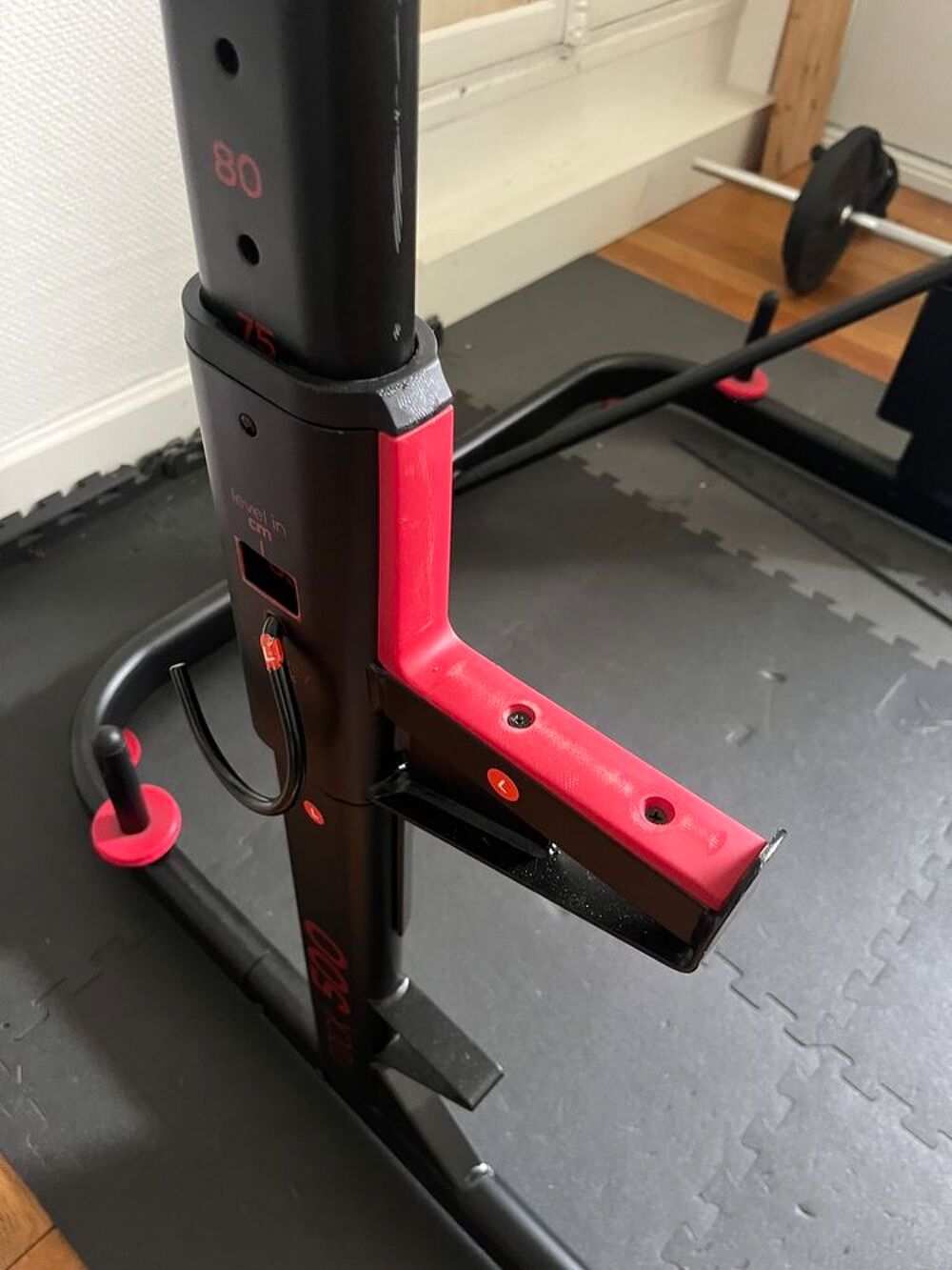 Home gym (rack &agrave; squat + barres et poids) Sports