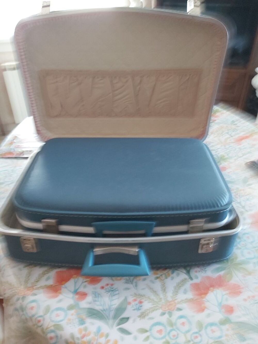 trois valises CD et vinyles