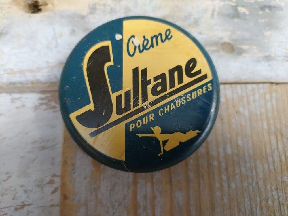 Ancienne Boite Publicitaire Cirage Sultane N&deg;3
