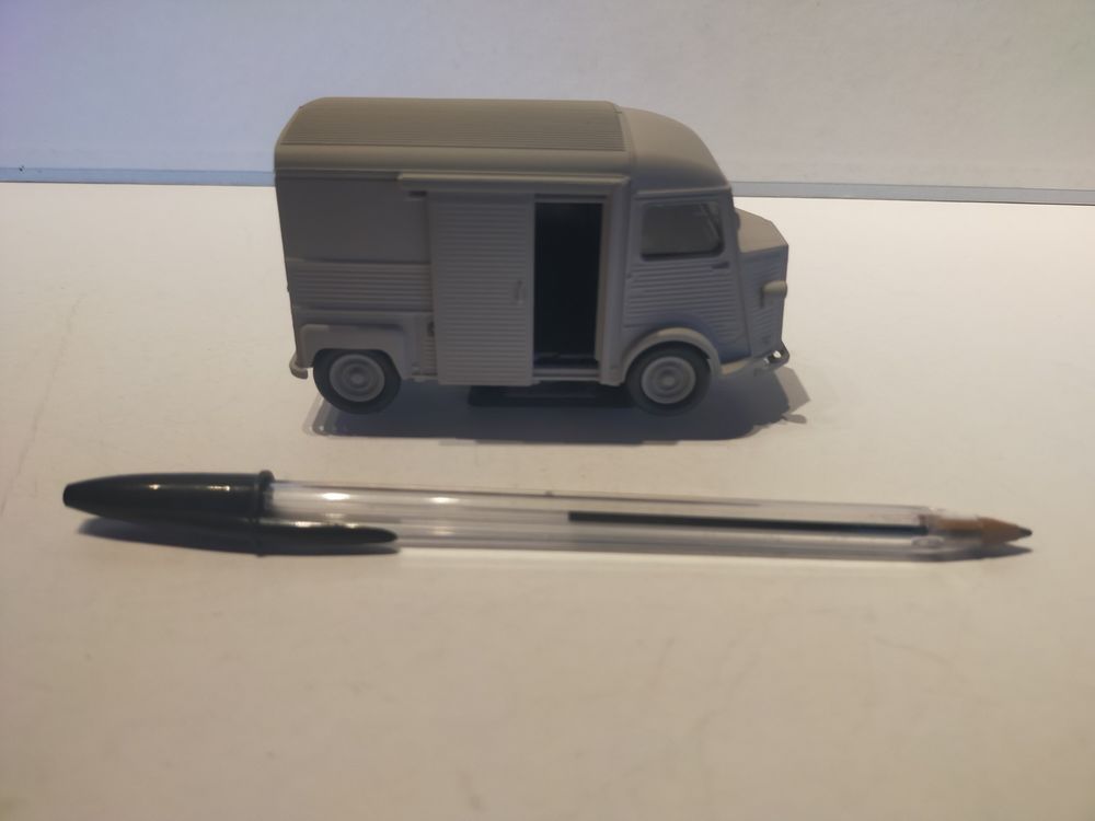 miniature Tube H Citro&euml;n gris au 1/43e
Jeux / jouets