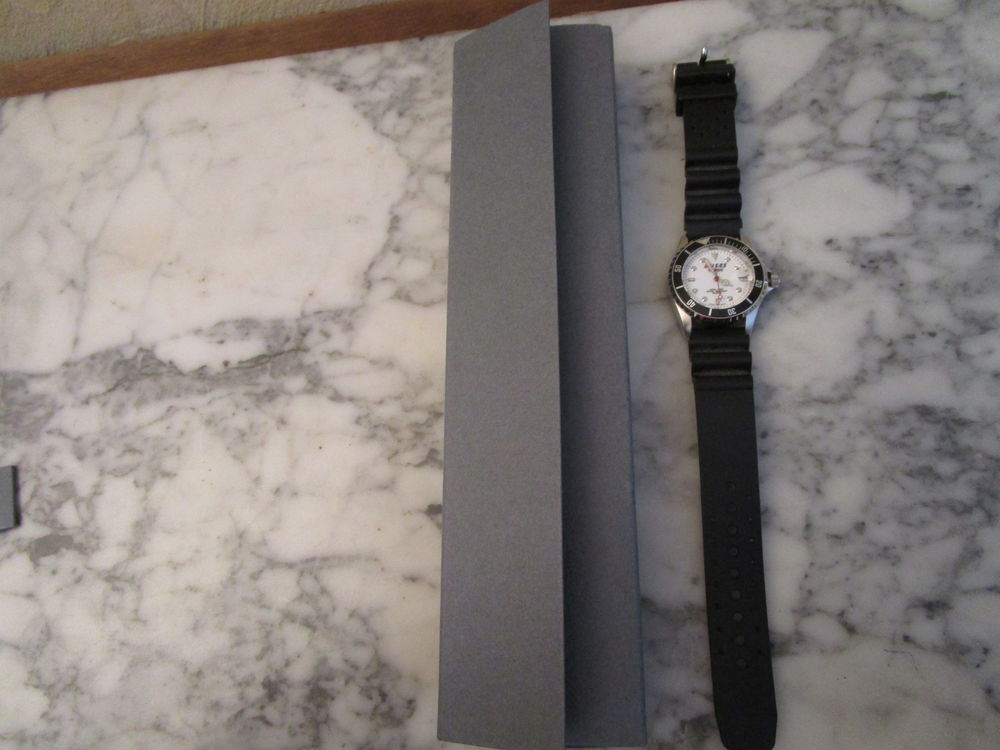  MONTRE PUBLICITAIRE COMPAGNIE AERIENNE JAPAN MOVT" SAS" Bijoux et montres