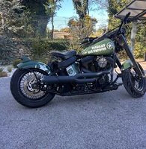 HARLEY-DAVIDSON 2005 occasion 30700 Uz&egrave;s