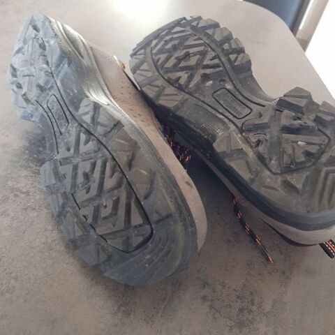  paire de chaussure de s�curit� de marque XOT SAFETY 25 Caen (14)