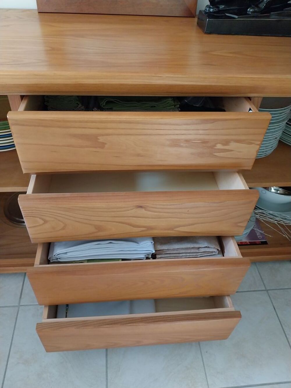 S&eacute;jour salle &agrave; manger en bois massif Meubles