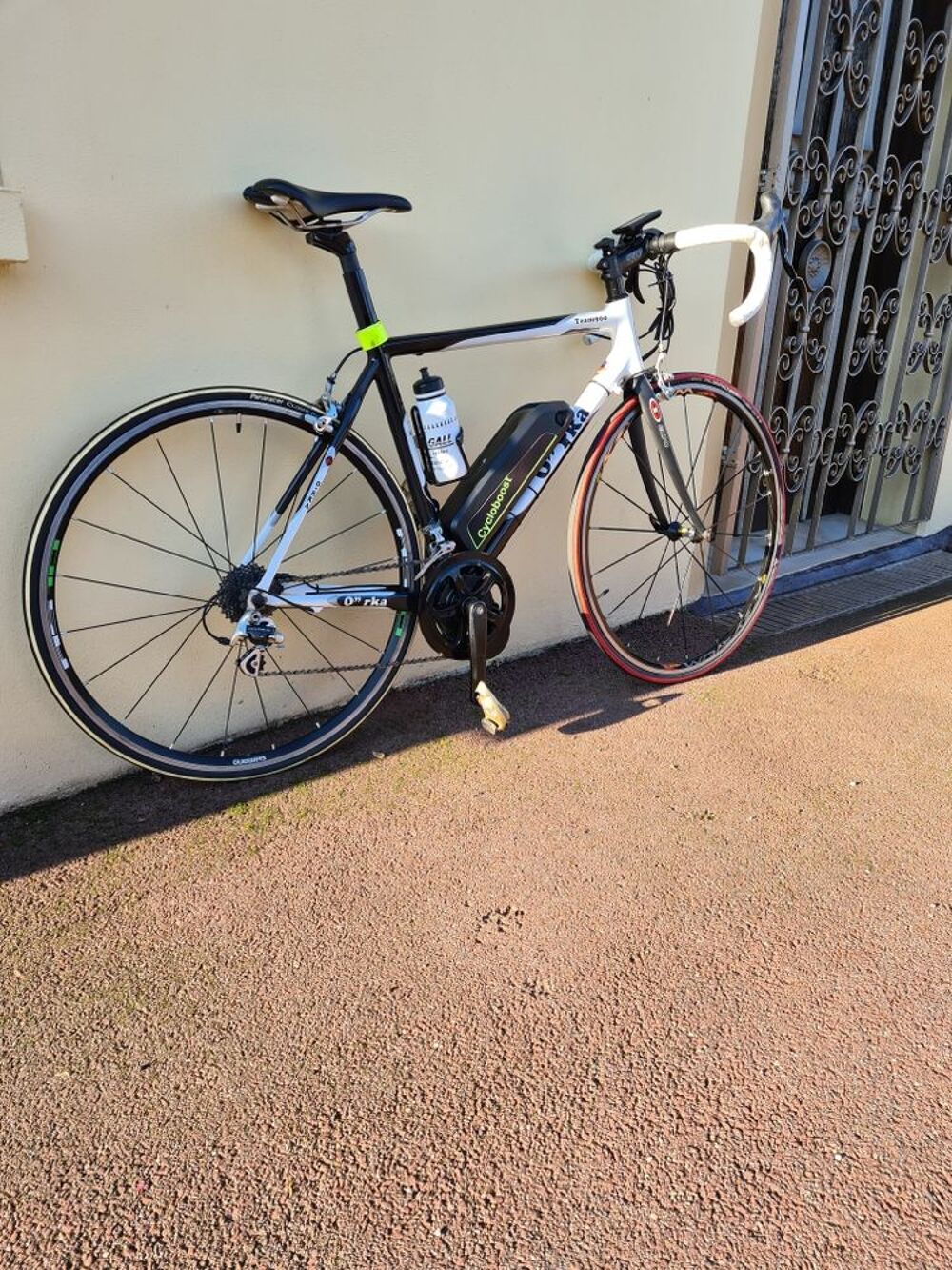 V&eacute;lo course team 900 Vélos