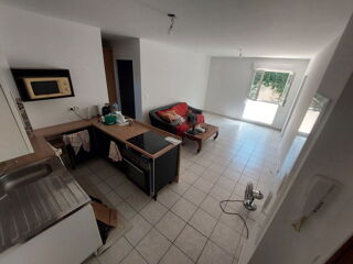  Appartement à louer 3 pièces 63 m² Saint-cyr-sur-mer
