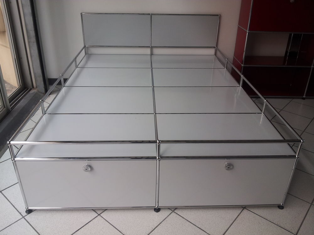 Lit usm Haller 200x150 gris ultra clair et rangements Meubles