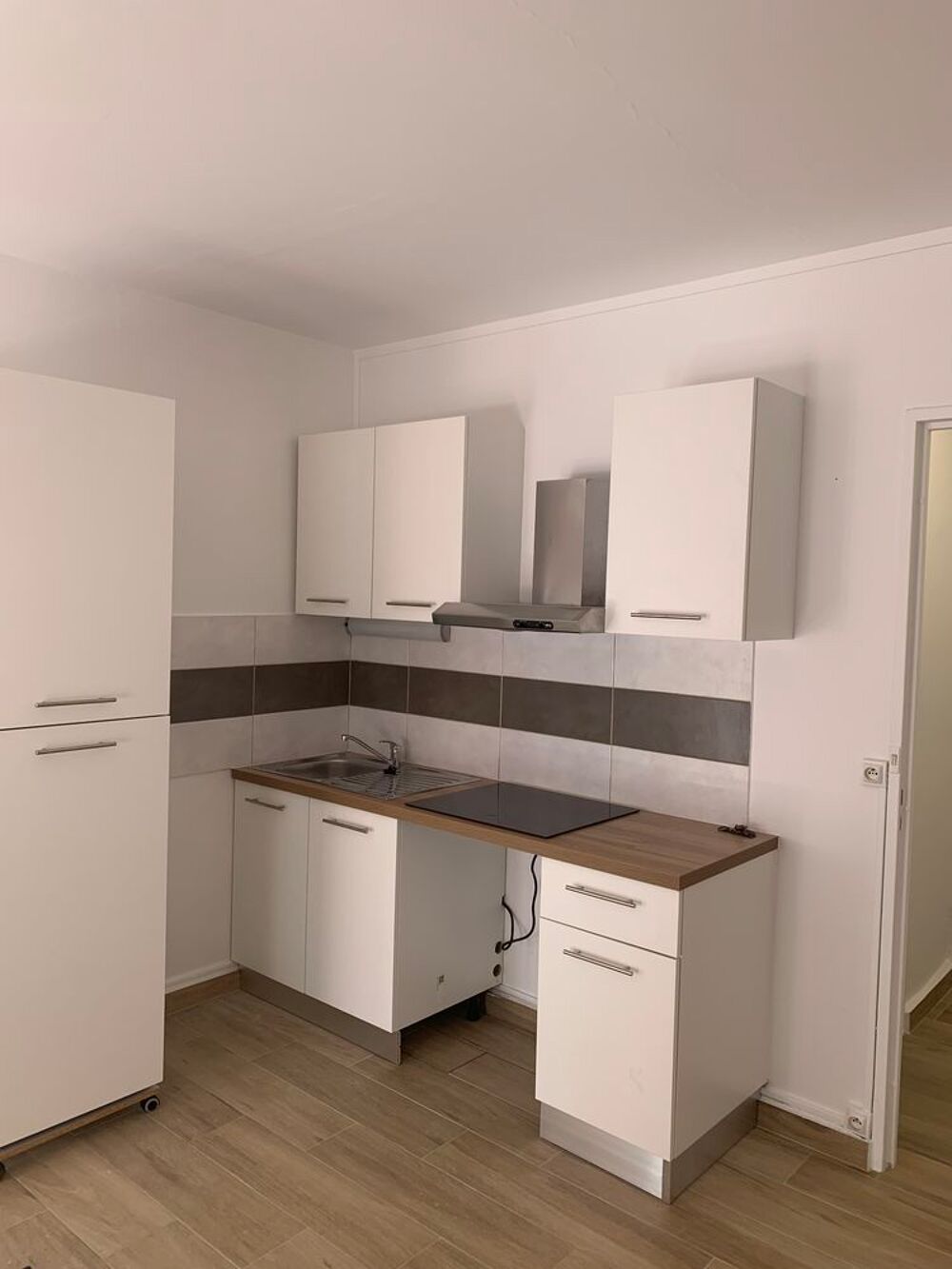 Location Appartement Proche gare studio 23m2 RDc meublé 780€ cc libre de suite Avon