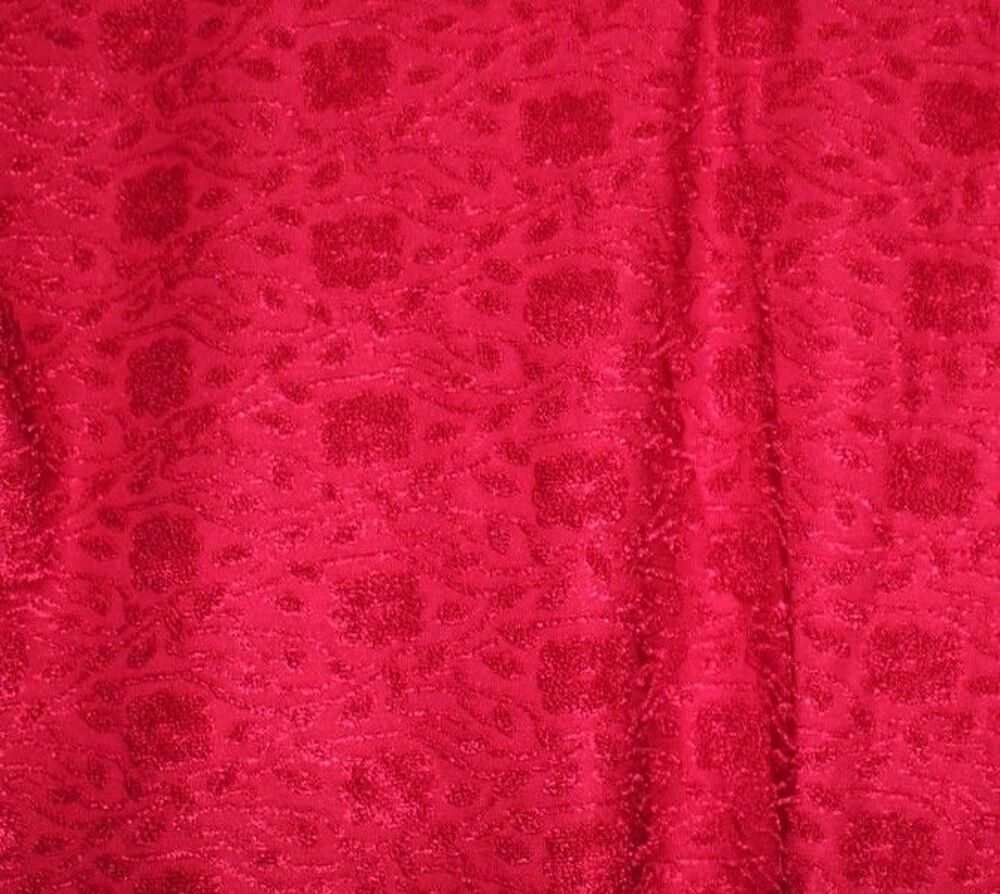 #Haut 3 Suisses rouge 36-38 mais correspond T32 (voir mesure Vêtements