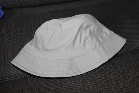 Bob beige impermeable fourr�
8 Talence (33)