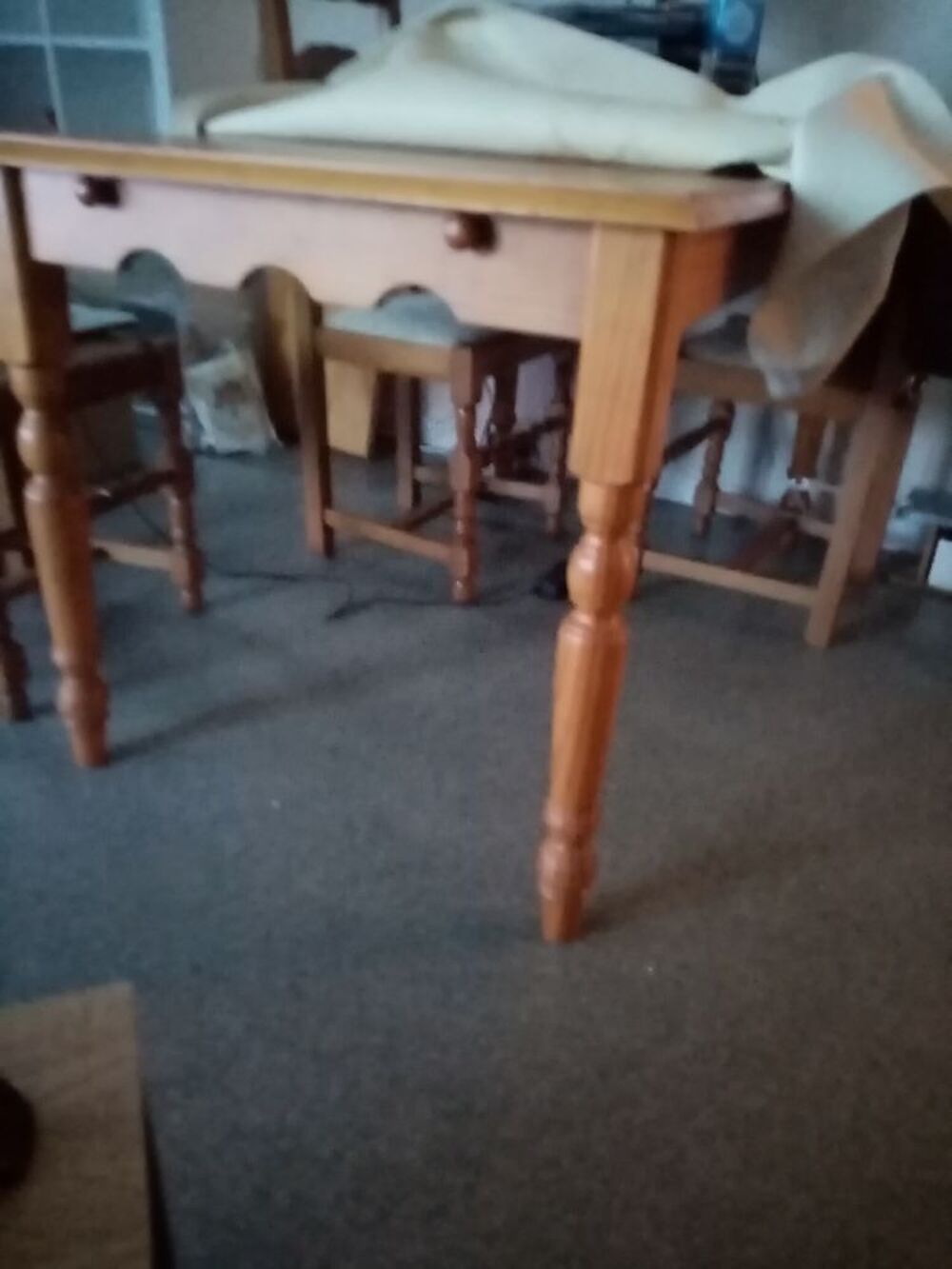 AU PLUS OFFRANT : FAITES UNE AFFAIRE. Meubles