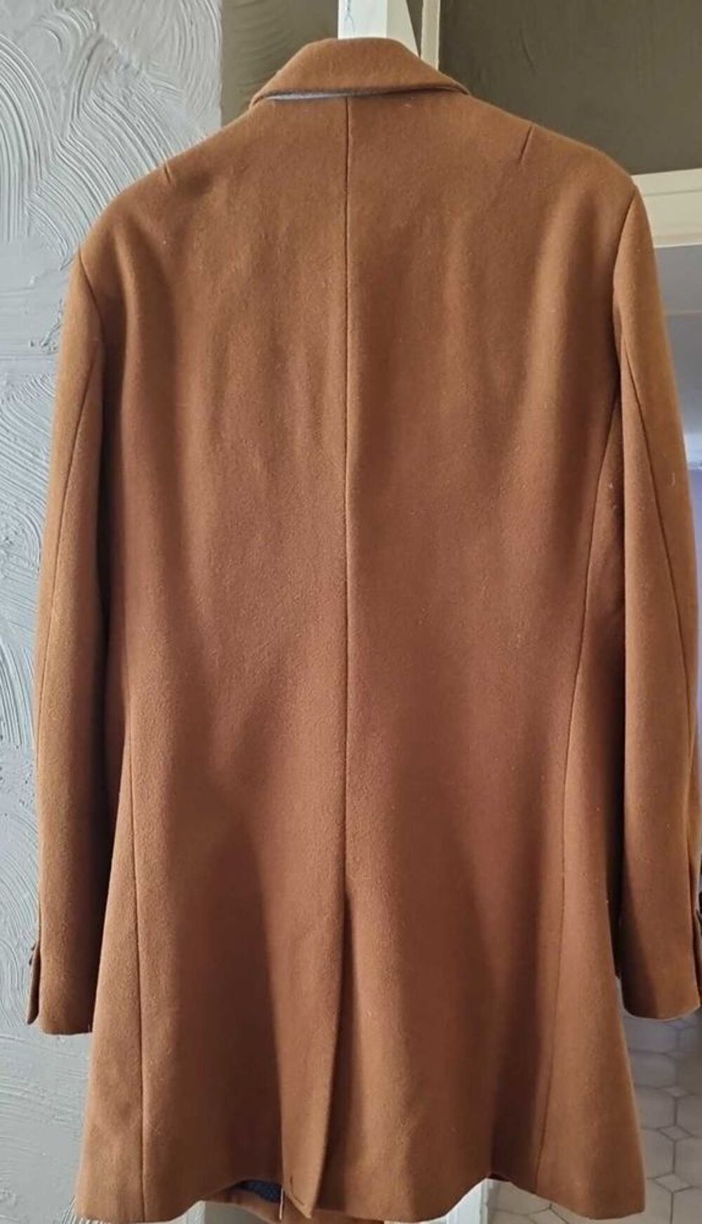 Tr&egrave;s beau manteau homme. Taille M. Marque Jules Vtements
