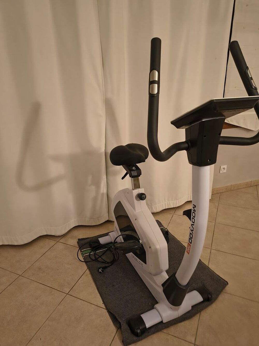 V&eacute;lo d'appartement MOOVYOO Pro Ergoelite Vélos
