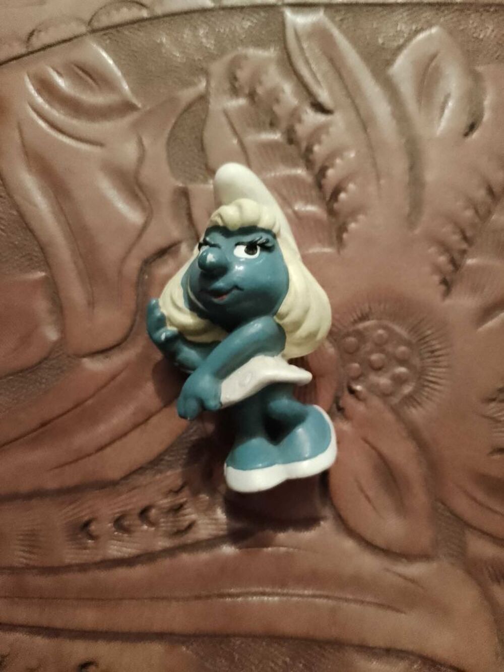 figurine de schtroumpfette bleue/blanche vintage ann&eacute;es 80. Jeux / jouets