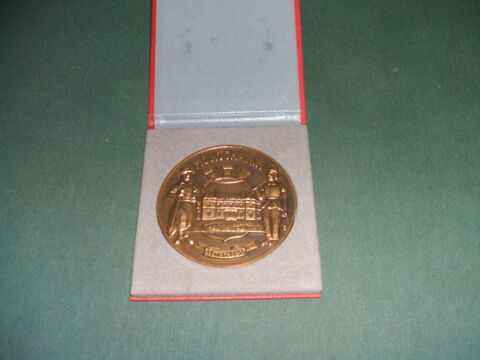 Médaille  de  la ville de MONTCHANIN (71) gravée par COUTRE 50 Montceau-les-Mines (71)