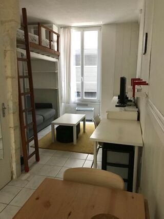  Appartement à louer 1 pièce 21 m²