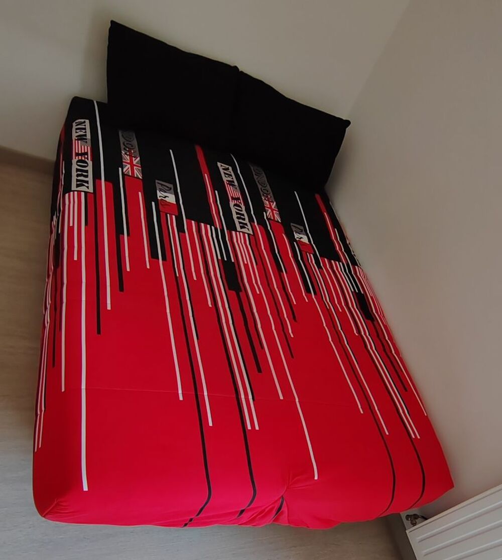 Banquette-lit- clic-clac + 2 coussins d&eacute;co (mod&egrave;le New York) Meubles