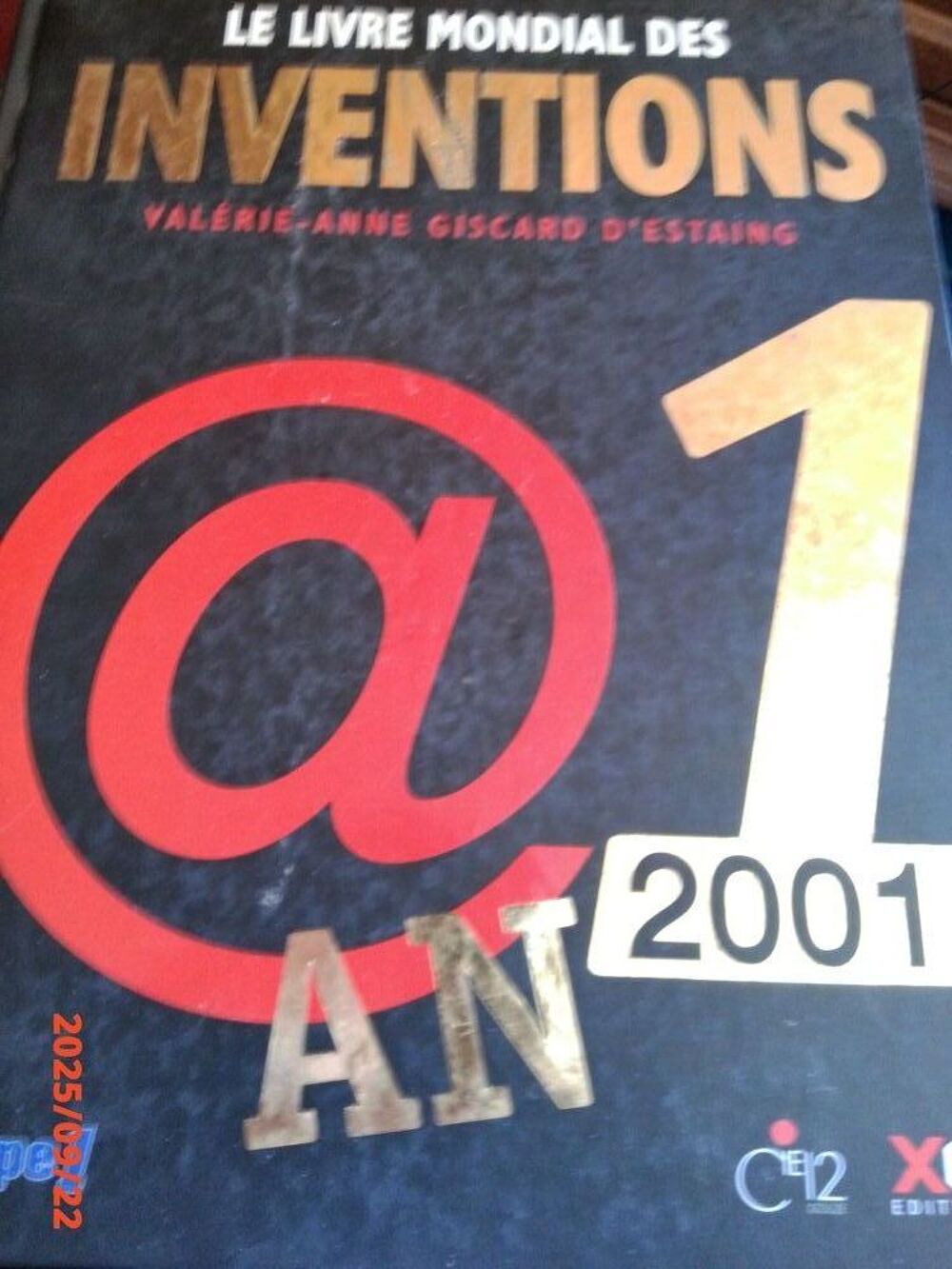 LE LIVRE MONDIAL DES INVENTIONS 2001 Livres et BD