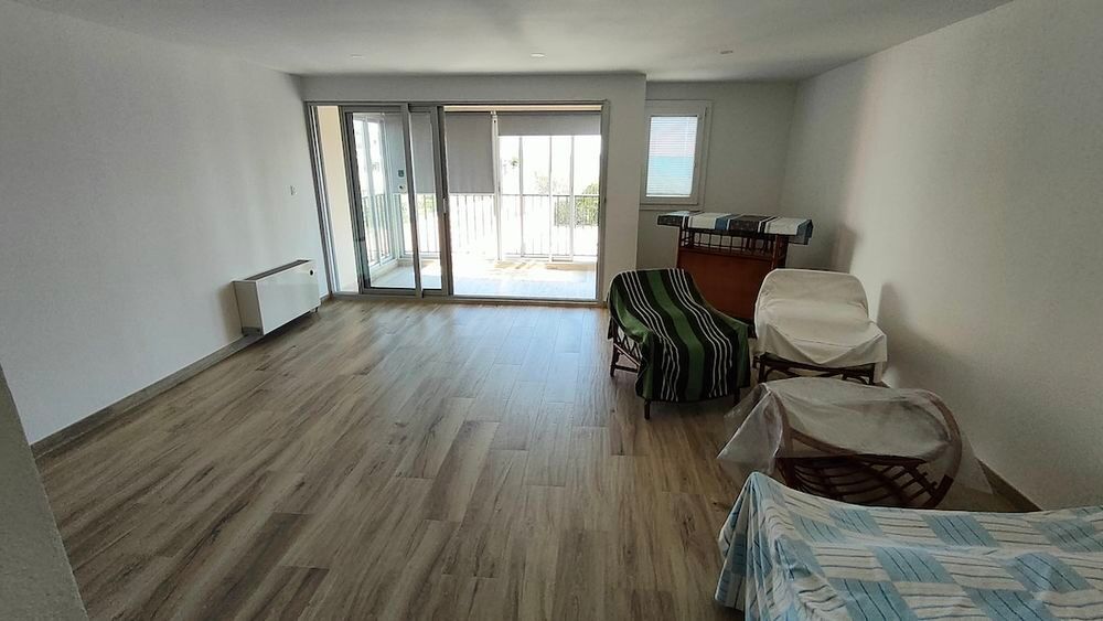 Vente Appartement LE CAP D'AGDE : Secteur Avant Port, à 100 mètre de la plagette, (vue mer), appartement T3 + cellier, traversant et entièrement rénové Le cap d agde