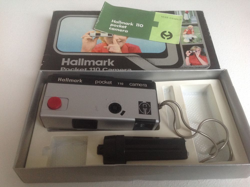 HALLMARK POCKET 110 CAMERA Envoi Possible
Photos/Video/TV
