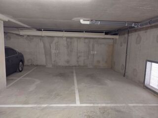  Parking / Garage � vendre 12 m� Osny