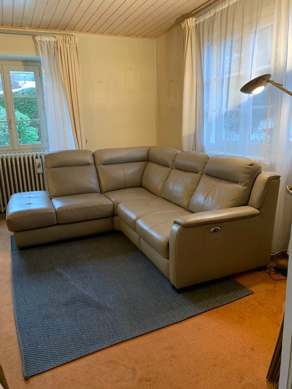 Canap&eacute; cuir &eacute;tat neuf Meubles