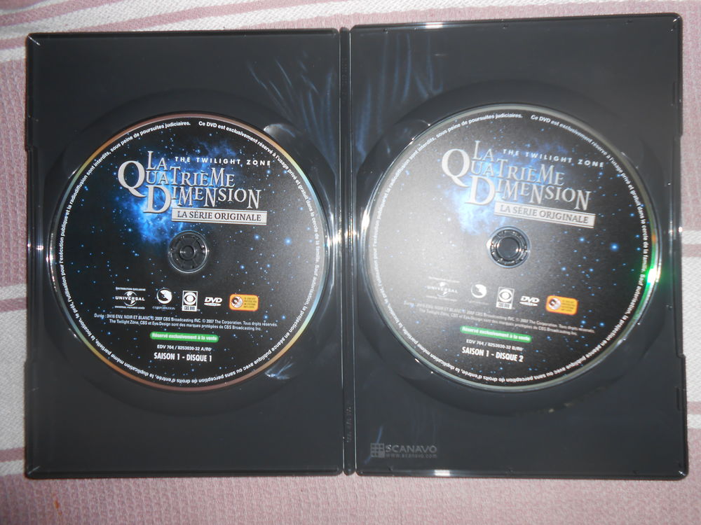 S&eacute;rie int&eacute;grale "la quatri&egrave;me dimension" DVD et blu-ray