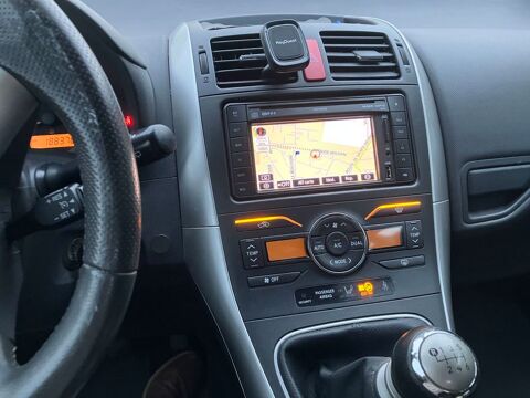 Toyota Divers 2011 occasion Lu&ccedil;on 85400