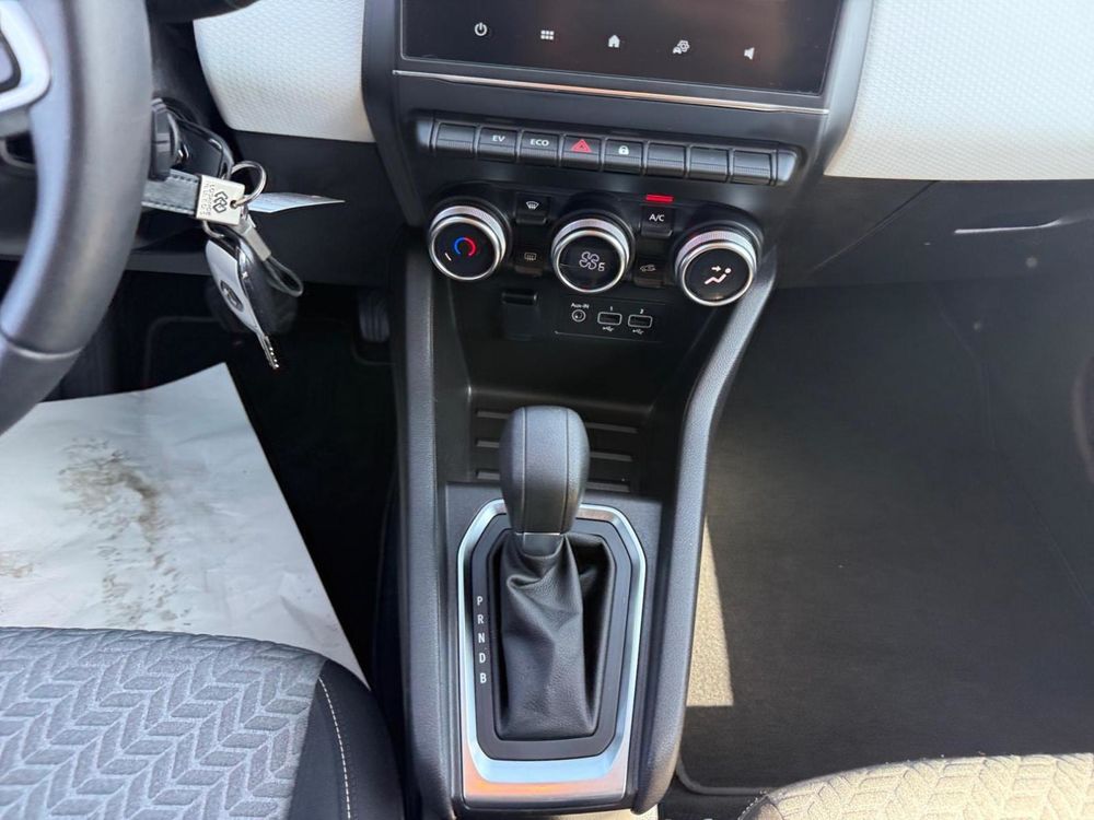 Clio V Clio E-Tech full hybrid 145 Evolution 2023 occasion 91310 Montlh&eacute;ry