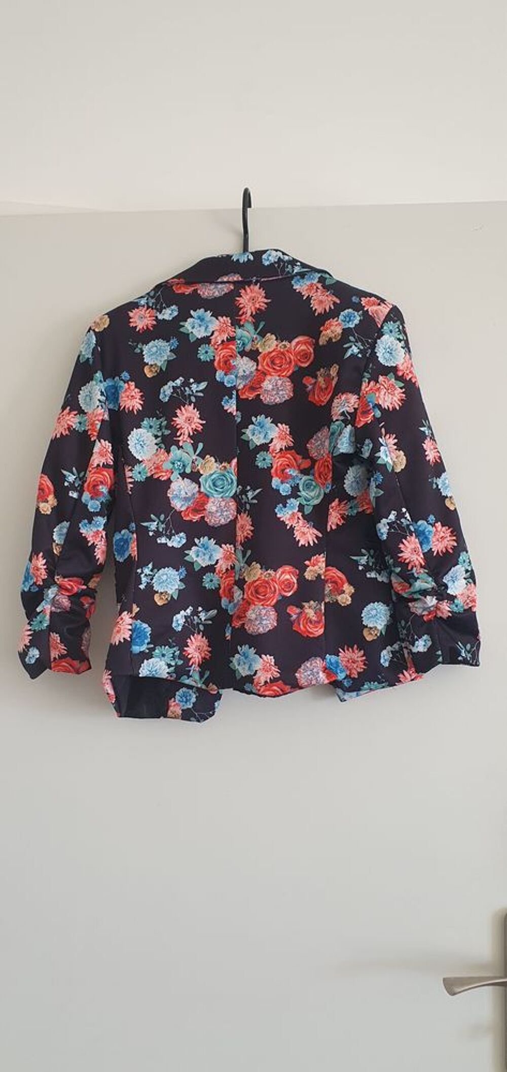 Veste fleurie Vêtements