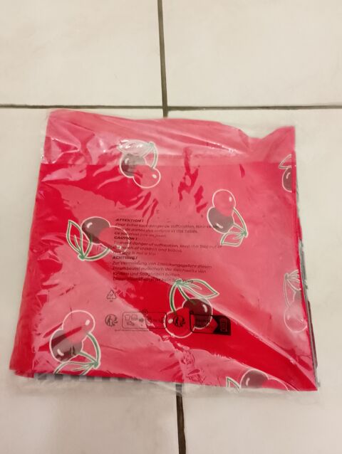 2 TORCHONS A VAISSELLE 
14 Gleiz� (69)