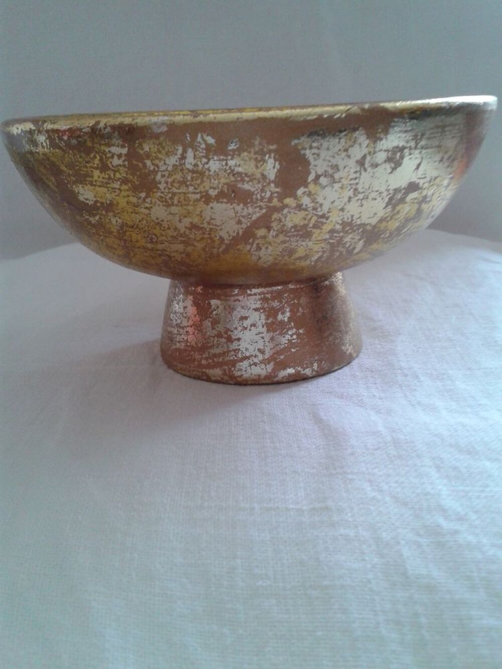 Coupe en poterie dor&eacute;e neuve Décoration